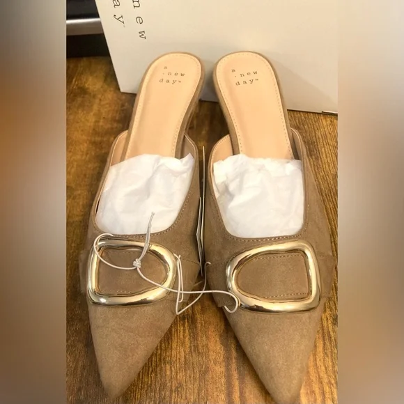 Women’s Larissa Pointed Toe Mule Heels – a New Day™ Beige Size 8.5 new - Picture 2 of 8